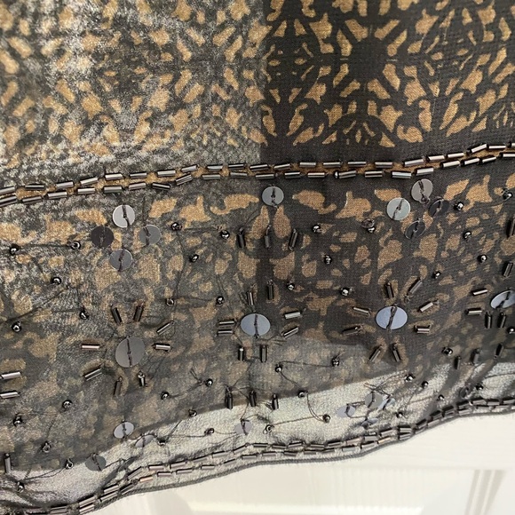 Jessica Simpson maternity blouse, black and tan size Small excellent condition. - Picture 4 of 6